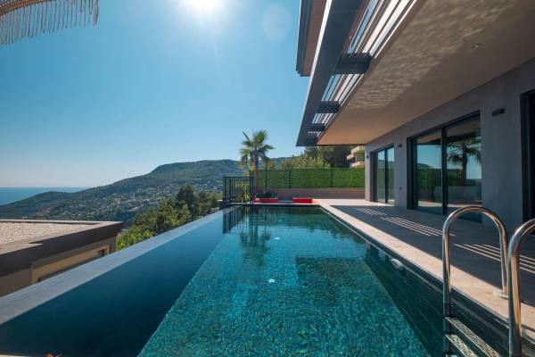 Alanya – Bektaş'ta Deniz Manzaralı Premium Villalar