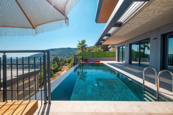 Alanya – Bektaş'ta Deniz Manzaralı Premium Villalar