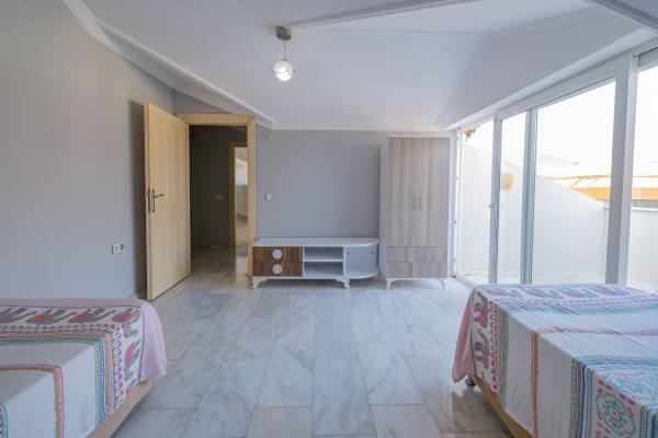 4+1 Duplex for Rent in Alanya, Oba