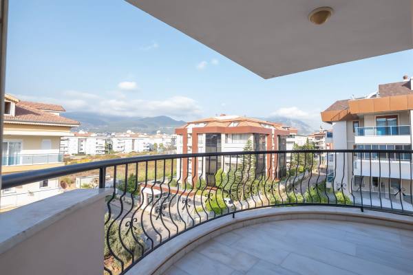 4+1 Duplex for Rent in Alanya, Oba