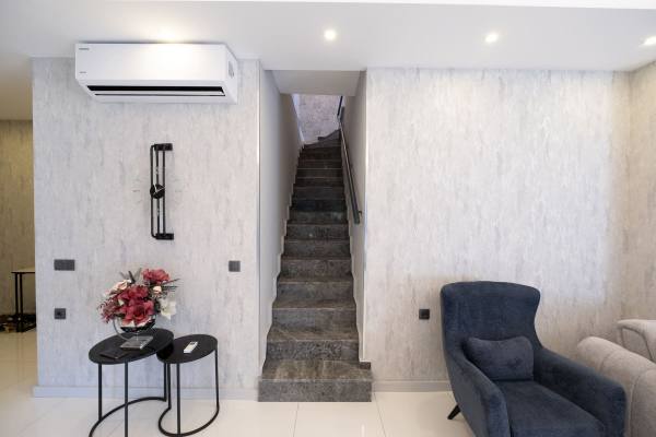 Alanya Oba’da, Lüks Sitede Geniş Bahçe Dubleksi 3+1