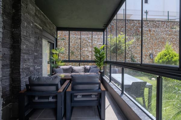 Alanya Oba’da, Lüks Sitede Geniş Bahçe Dubleksi 3+1