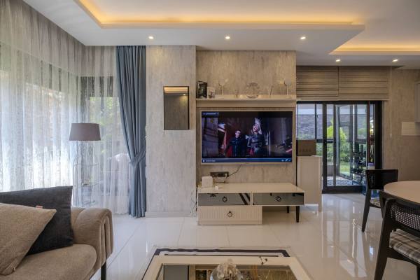 Alanya Oba’da, Lüks Sitede Geniş Bahçe Dubleksi 3+1