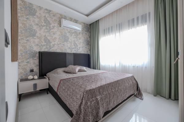 Alanya Oba’da, Lüks Sitede Geniş Bahçe Dubleksi 3+1