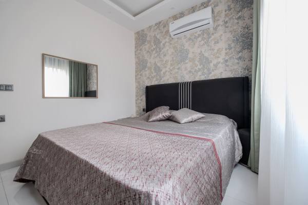 Alanya Oba’da, Lüks Sitede Geniş Bahçe Dubleksi 3+1