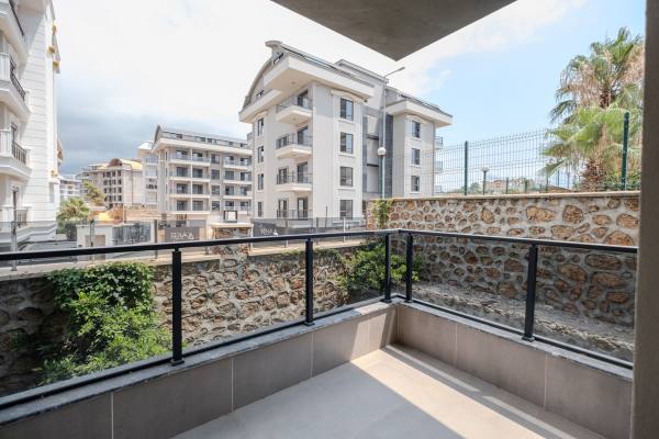 Alanya Oba’da, Lüks Sitede Geniş Bahçe Dubleksi 3+1