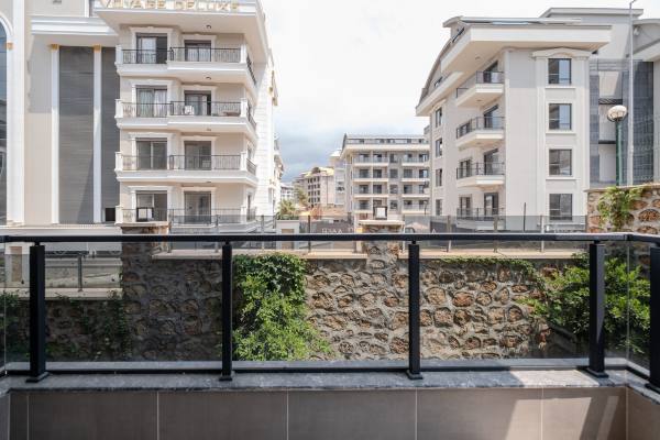 Alanya Oba’da, Lüks Sitede Geniş Bahçe Dubleksi 3+1