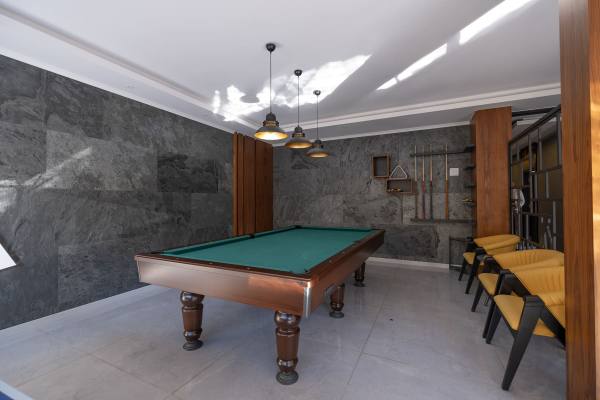 Alanya Oba’da, Lüks Sitede Geniş Bahçe Dubleksi 3+1