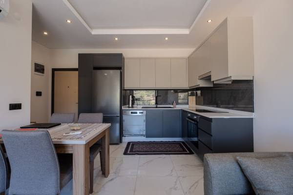 Квартира у моря с мебелью и бытовой техникой в Аланье