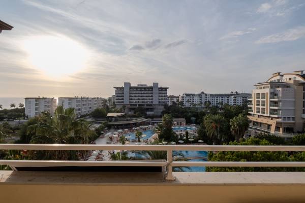 Alanya Konaklı’da Deniz Manzaralı Eşyalı 2+1 Daire