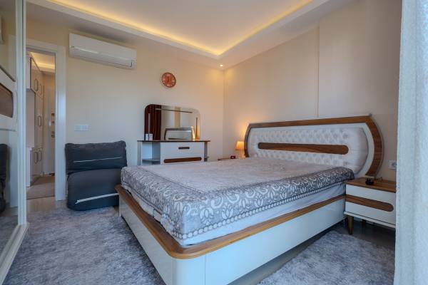 Просторная квартира 1+1 с большой террасой и видом на море