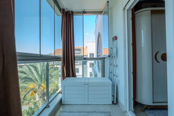 Просторная квартира 1+1 с большой террасой и видом на море