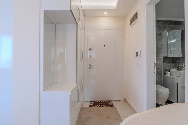 Просторная квартира 1+1 с большой террасой и видом на море