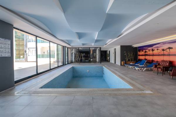 Просторная квартира 1+1 с большой террасой и видом на море