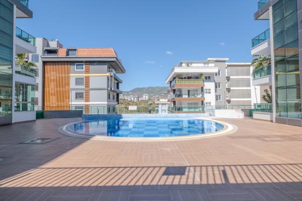 Просторная квартира 1+1 с большой террасой и видом на море