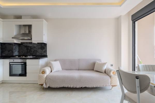 Kargıcak’ta Denize Sıfır Eşsiz Deniz Manzaralı 1+1 Daire