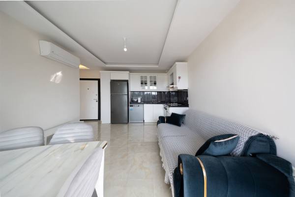 Kargıcak’ta Denize Sıfır 1+1 Daire – Mükemmel Durumda, Eşsiz Deniz Manzarası