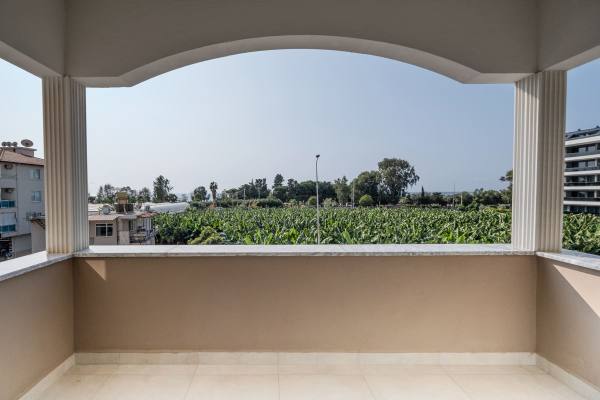 Kargıcak’ta Denize Sıfır 1+1 Daire – Mükemmel Durumda, Eşsiz Deniz Manzarası