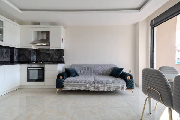 Kargıcak’ta Denize Sıfır 1+1 Daire – Mükemmel Durumda, Eşsiz Deniz Manzarası