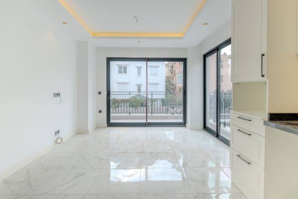 Alanya Cleopatra Plajı’na Yakın Premium Sınıf Konut Kompleksinde Satılık Daire