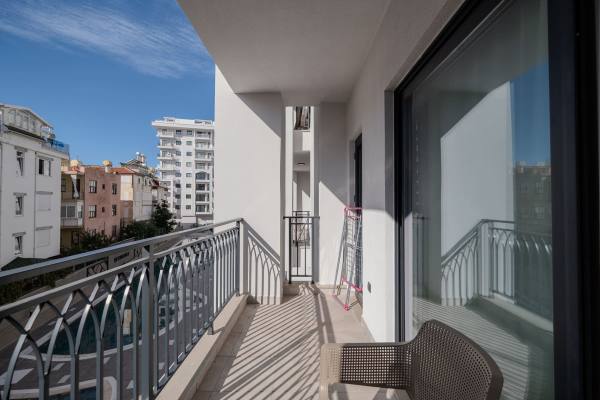 Alanya Merkezde Lüks Site İçinde 1+1