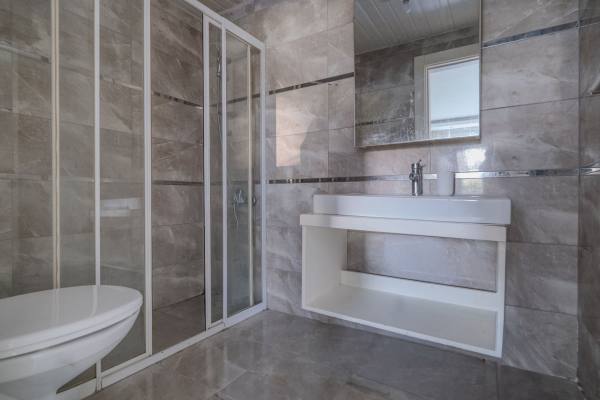 Меблированный Дуплекс в 100 Метрах От Моря по Горячей Цене в Кестель, Аланья