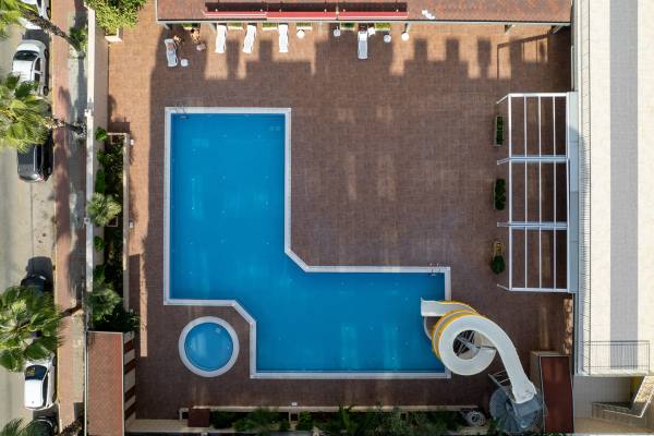 Alanya Cleopatra’da 1+0 Kiralık Eşyalı Daire