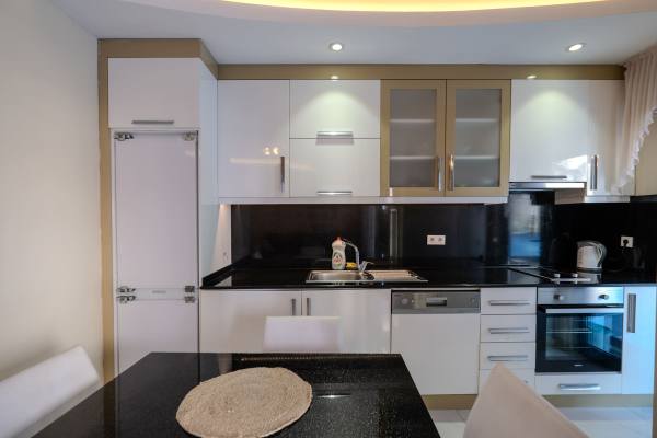 Alanya Cleopatra’da 1+0 Kiralık Eşyalı Daire