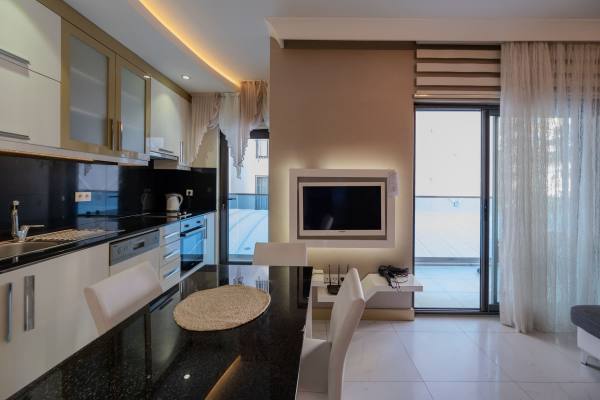 Alanya Cleopatra’da 1+0 Kiralık Eşyalı Daire
