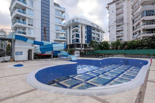 Exclusive 3+1 Apartment with Terrace and Sea View in the Heart of Alanya