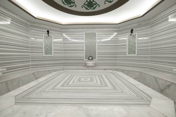 Exclusive 3+1 Apartment with Terrace and Sea View in the Heart of Alanya