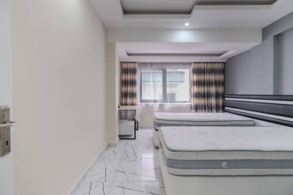 Alanya Merkezde Denize 150m Eşyalı Kiralık Daire