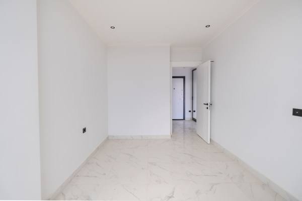 ALANYA OBA’DA TAM DONANIMLI YENİ KOMPLEKS İÇİNDE 1+1 DAİRE