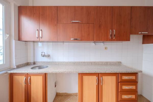 Alanya'da Merkezi Konumda Geniş Oda Kullanımlı 3+1 Kiralık