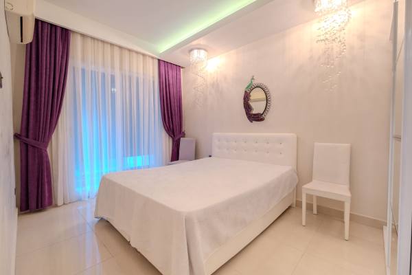 Mahmutlar’da Premium Kompleks İçinde Kiralık Geniş 1+1 Daire — Denize 200 Metre