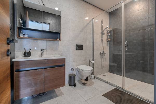 Mahmutlar Serenity Residence Sitesinde Deniz Manzaralı Satılık 2+1 Daire