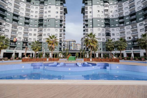 Mahmutlar Serenity Residence Sitesinde Deniz Manzaralı Satılık 2+1 Daire