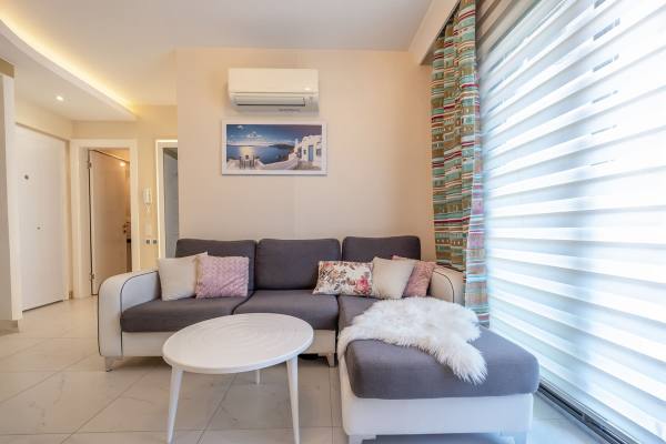 Alanya Cleopatra'da Denize Sadece 800 Metre Konumunda 1+1 Eşyalı Daire