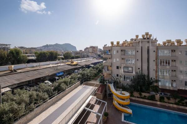 Alanya Cleopatra'da Denize Sadece 800 Metre Konumunda 1+1 Eşyalı Daire