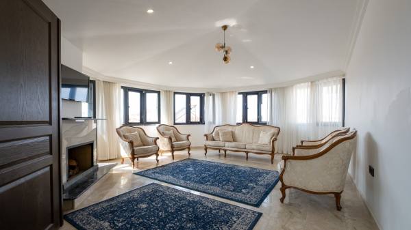 Alanya, Türkler'de Uygun Fiyata 4+2 Eşyalı Villa