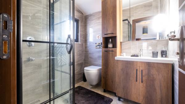 Alanya, Türkler'de Uygun Fiyata 4+2 Eşyalı Villa