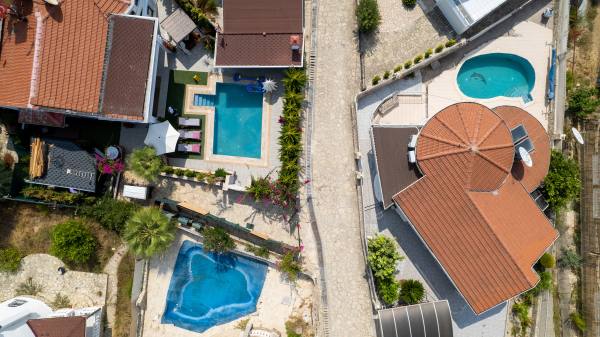 Alanya, Türkler'de Uygun Fiyata 4+2 Eşyalı Villa