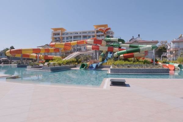 Alanya Azura World Residence Sitesinde Satılık Eşyalı Daire