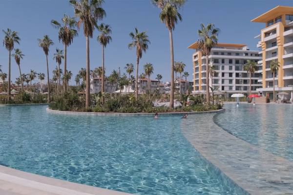 Alanya Azura World Residence Sitesinde Satılık Eşyalı Daire
