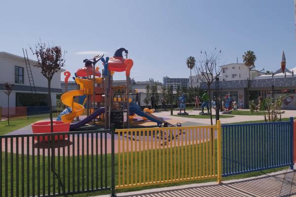 Alanya Azura World Residence Sitesinde Satılık Eşyalı Daire