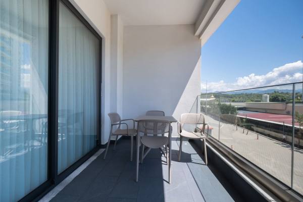 Alanya Azura World Residence Sitesinde Satılık Eşyalı Daire