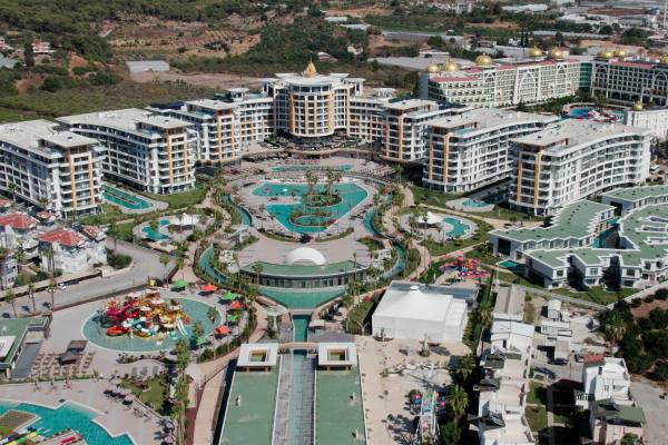 Alanya Azura World Residence Sitesinde Satılık Eşyalı Daire