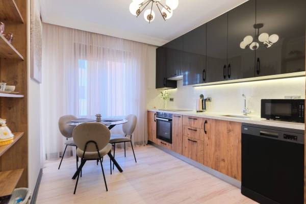Alanya Saray Mahallesinde Satılık 4+1 Eşyalı Daire