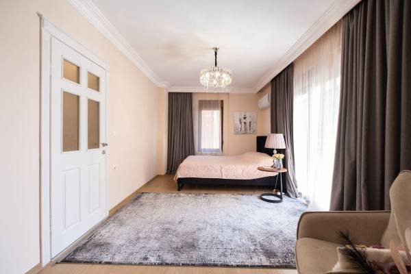 Alanya Saray Mahallesinde Satılık 4+1 Eşyalı Daire
