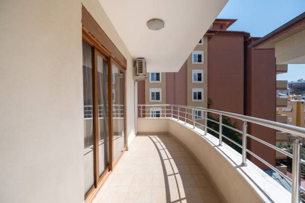 Alanya Saray Mahallesinde Satılık 4+1 Eşyalı Daire